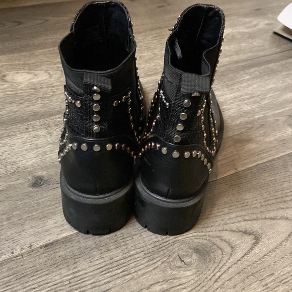 Used - Picture 3 of 3